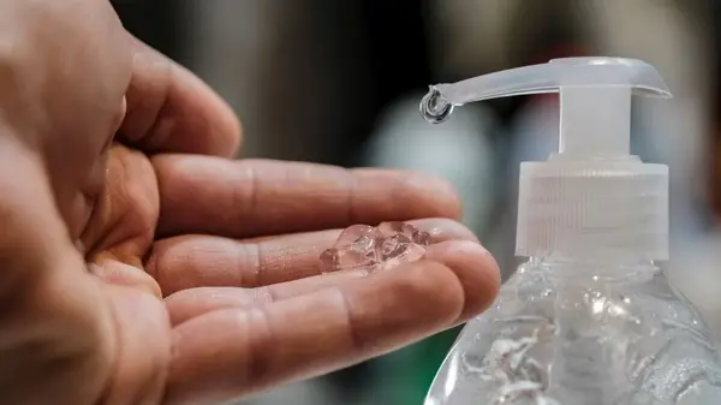 EU cấm ethanol trong gel rửa tay do lo ngại ung thư